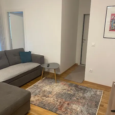 Diana Parking Free * 자다르